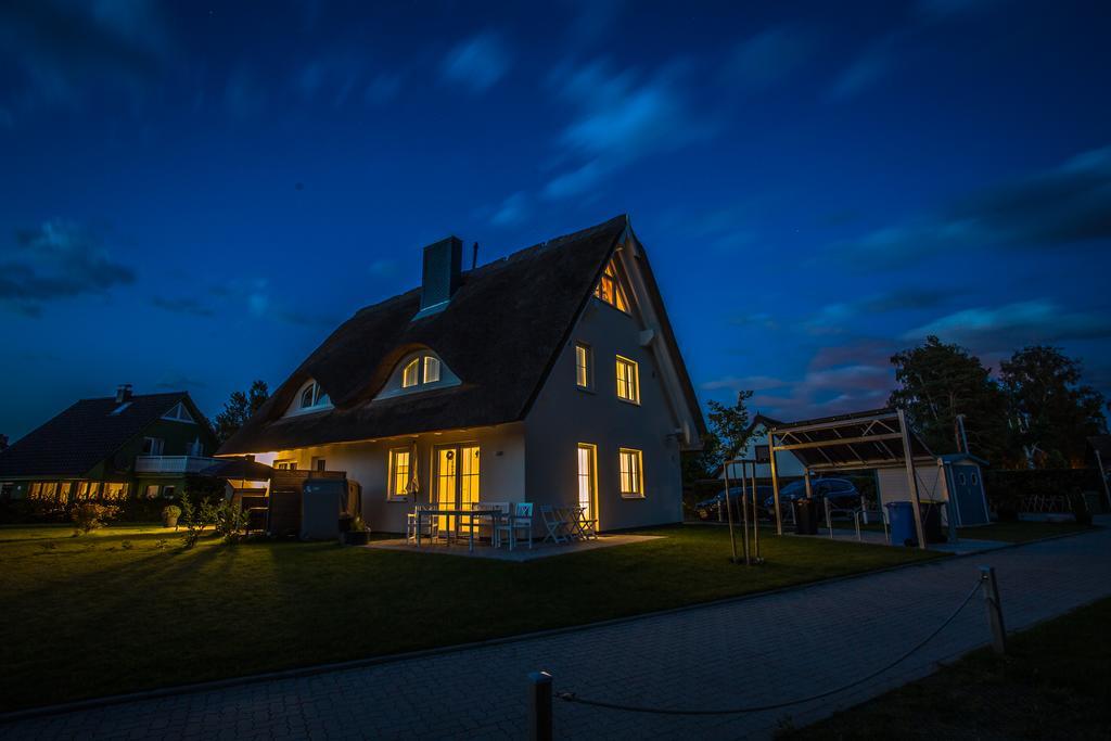 Reetdachhaeuser Boergerende Buitenkant foto